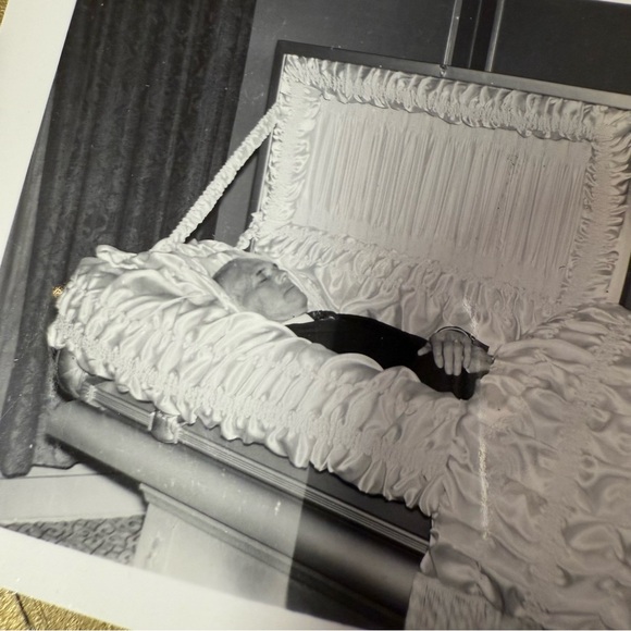 Vintage Post Mortem Photograph Photo Picture Coffin Funeral - Picture 2 of 5